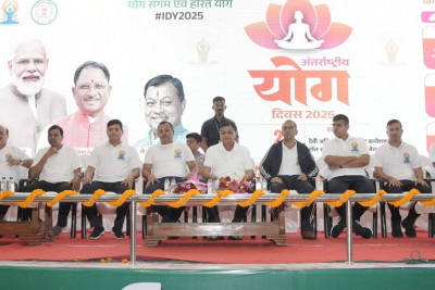 रायपुर : कैबिनेट मंत्री श्री देवांगन ने आमजनों से योग को जीवन का अभिन्न अंग बनाने का किया आह्वान