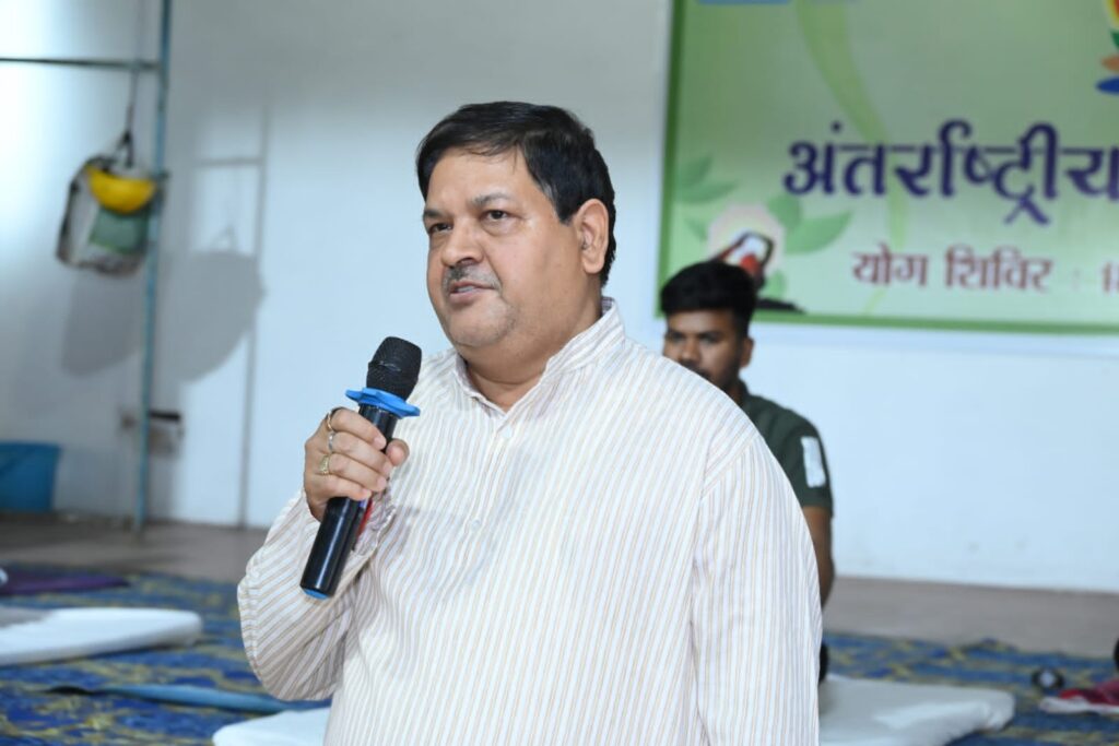 एनटीपीसी सीपत में 11 वाँ अंतर्राष्ट्रीय योग दिवस पर सामूहिक योगाभ्यास