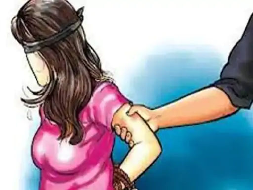 डीएलएड का एग्जाम देने आई छात्रा से शिक्षक ने की छेड़छाड़…लाइट बंद कर गंदी हरकतें करने का आरोप…नाराज छात्रा ने टीचर को जड़ दिया तमाचा…आरोपी शिक्षक के खिलाफ केस दर्ज..