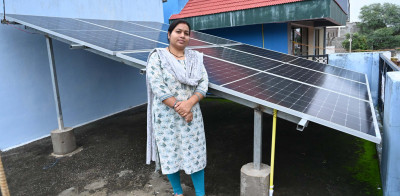 रायपुर : प्रधानमंत्री सूर्यघर योजना : रोशन हुआ मंजुषा राजवाड़े का घर