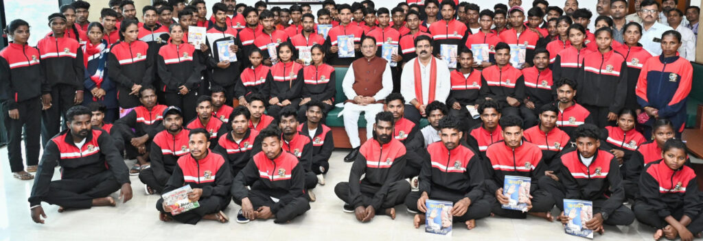 रायपुर : खूब पढ़ें और आगे बढ़ें, सरकार आपके साथ है- मुख्यमंत्री श्री साय