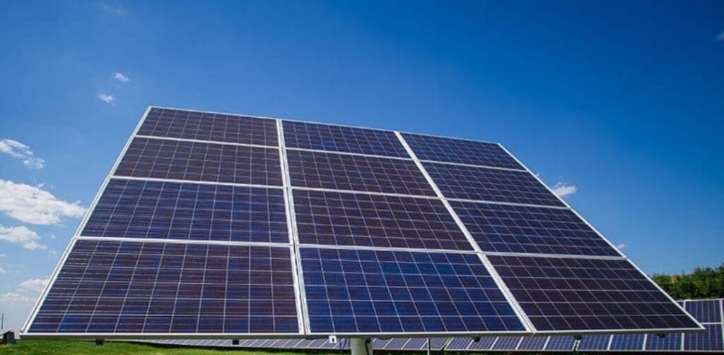 रायपुर : छत्तीसगढ़ में “प्रधानमंत्री सूर्यघर योजना” से बढ़ रही ऊर्जा आत्मनिर्भरता