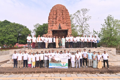 रायपुर : पुरातात्विक और ऐतिहासिक नगरी सिरपुर में जिला स्तरीय ग्यारहवां अंतरराष्ट्रीय योग दिवस कार्यक्रम हुआ आयोजित