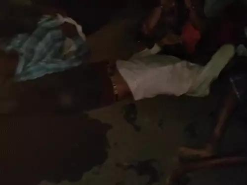 तेज रफ्तार पिकअप बेकाबू होकर पलटी, 2 महिला सहित 3 की मौत…15 घायल…चौथिया कार्यक्रम से लौट रहे थे…