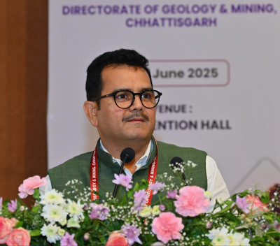 रायपुर : छत्तीसगढ़ की खनिज विविधता है देश की आर्थिक समृद्धि का आधार – खनिज सचिव श्री पी. दयानंद