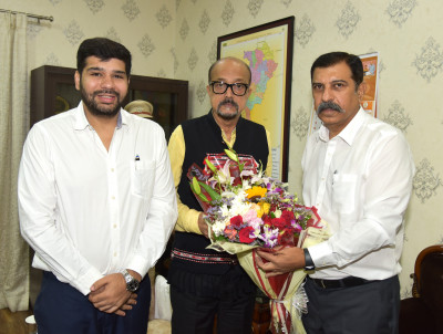 रायपुर : राज्यपाल श्री डेका से राष्ट्रीय व्यापारी कल्याण बोर्ड के सदस्य ने की सौजन्य भेंट