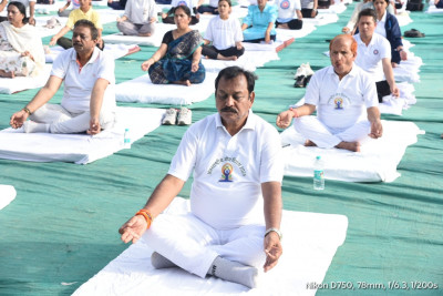 रायपुर : सांसद श्री बघेल के मुख्य आतिथ्य में योगाभ्यास किया गया