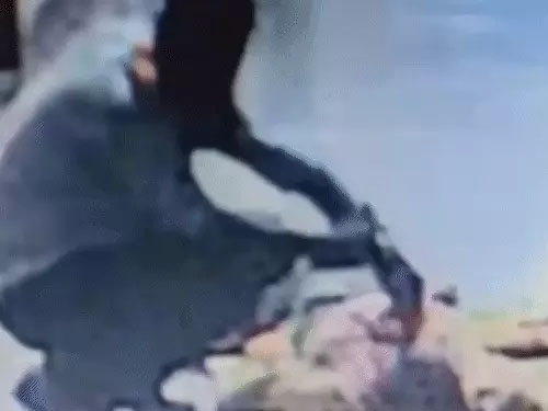 एडवांस कार्डियक इंस्टीट्यूट में नाइट ड्यूटी में तैनात गार्ड ने सो रही महिला के ब्लाउज से पर्स-मोबाइल की चोरी की…