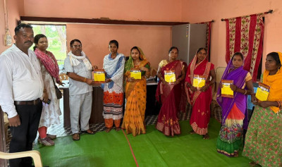 रायपुर : धरती आबा शिविर में निशुल्क जाब कार्ड पाकर आठ परिवारों के चेहरे पर आई मुस्कान