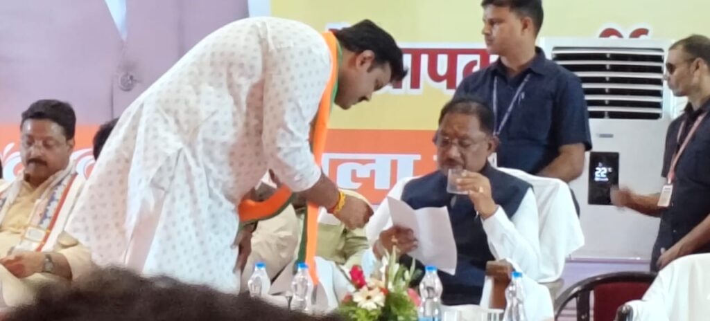 डीएसपीएम संयंत्र के एस. ई. (सिविल) भौरया की मुख्यमंत्री से शिकायत.. मैन्युअल निविदाओं में भ्रष्टाचार का आरोप…