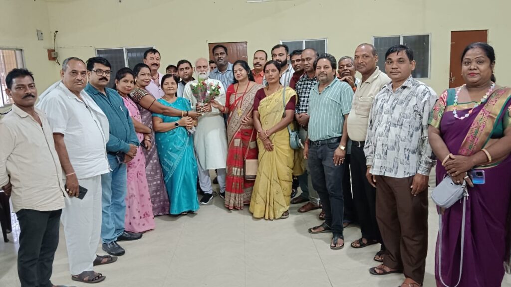 ब्लॉक कांग्रेस कमेटी दर्री की बैठक: सभी कांग्रेसजनों से एक मंच पर आकर पार्टी संगठन को मजबूत करने का आव्हान..