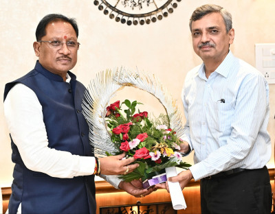 रायपुर : मुख्यमंत्री श्री साय से भारत सरकार में भूमि संसाधन सचिव ने की सौजन्य भेंट