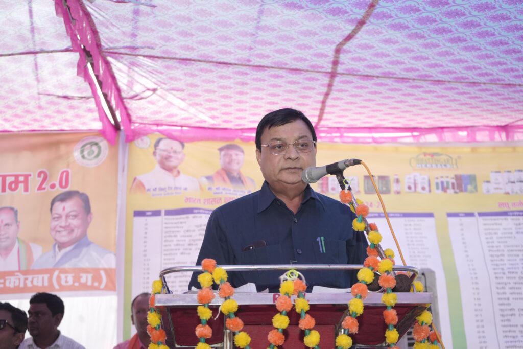 एक पेड़ माँ के नाम“ अभियान बना जन आंदोलन, पर्यावरण संरक्षण को मिल रही नई दिशाः-  कैबिनेट मंत्री श्री लखन लाल देवांगन