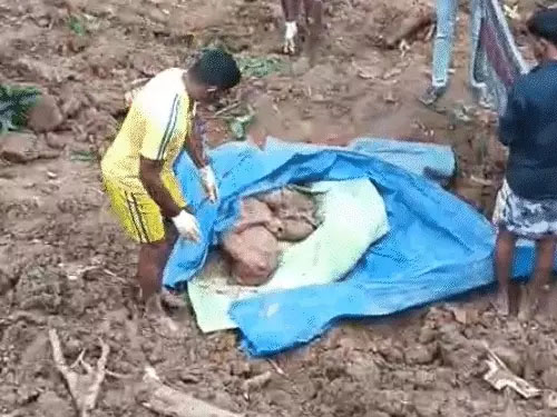 कुआं धंसने से मलबे में दबे तीनों लोगों के शव 26 घंटे बाद निकाले गए..25 फीट गहराई में मिले…