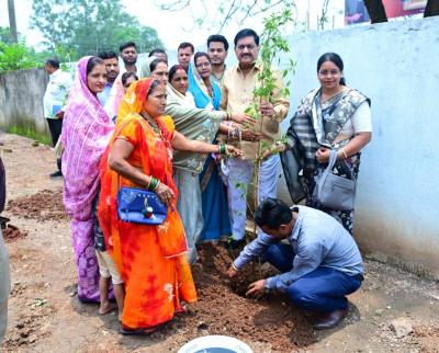 रायपुर : एक पेड़ लगाकर माँ को दे सम्मान- श्री दयाल दास बघेल