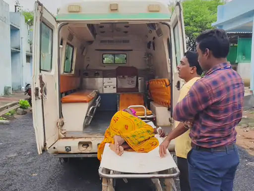  छत्तीसगढ़: सर्प दंश से फर्श पर सो रही मां-बेटी की मौत…