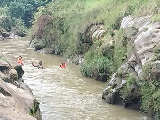 दो दोस्तों के साथ केसला घाट वाटरफॉल पिकनिक मनाने गए वाटरफॉल में डूबने से युवक की मौत…