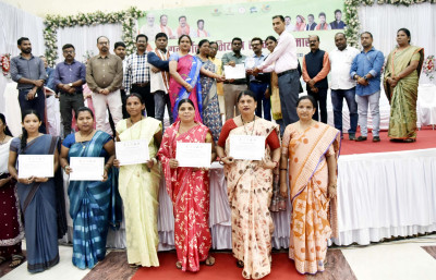 रायपुर : मुख्यमंत्री श्री साय ने दी बधाई : बस्तर को आकांक्षी जिला श्रेणी में मिला राज्य स्तरीय गोल्ड मेडल तोकापाल विकासखंड को मिला कांस्य पदक