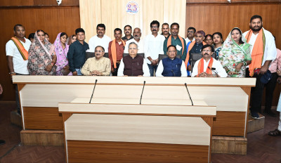 रायपुर : राजनांदगांव के नागरिक प्रतिनिधिमंडल ने की मुख्यमंत्री से सौजन्य भेंट : प्रयास विद्यालय, नालंदा परिसर सहित विभिन्न विकास कार्यों के लिए जताया आभार