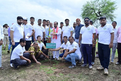 रायपुर : हर आंगन में हरियाली : एक पेड़ माँ के नाम 2.0’