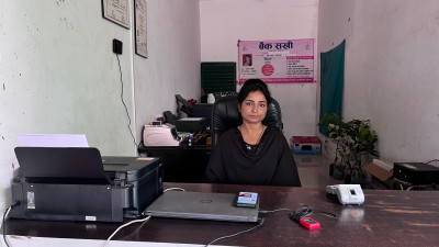 रायपुर : बैंक सखी, गाँव-गाँव पहुँचा रही बैंकिंग सेवायें