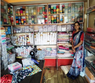 रायपुर : साहस और परिश्रम से बुलंदियों पर चंदा…एक गृहिणी से लाखों की उद्यमी बनने तक का सफर किया साकार