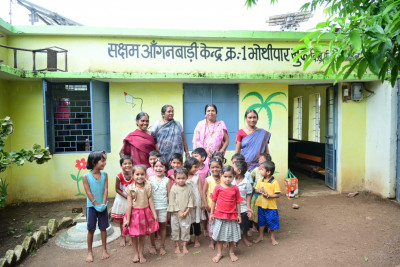 रायपुर : आंगनबाड़ी केंद्रों में बचपन खिल उठा – प्ले स्कूल की तर्ज पर संवर रहा भविष्य