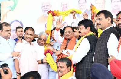 रायपुर : जापान और दक्षिण कोरिया के सफल विदेश दौरे से वापस लौटे मुख्यमंत्री