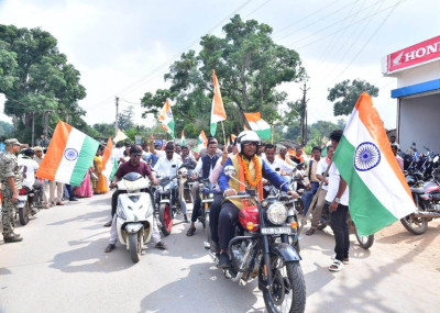 रायपुर : वन मंत्री श्री केदार कश्यप तिरंगा यात्रा में हुए शामिल