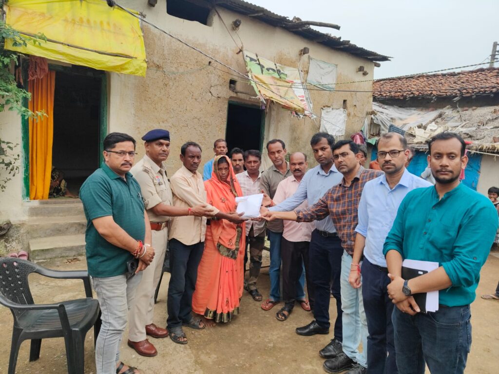 एनटीपीसी सीपत के कर्मचारियों तथा संगवारी महिला समिति ने बढ़ाया सहयोग का हाथ