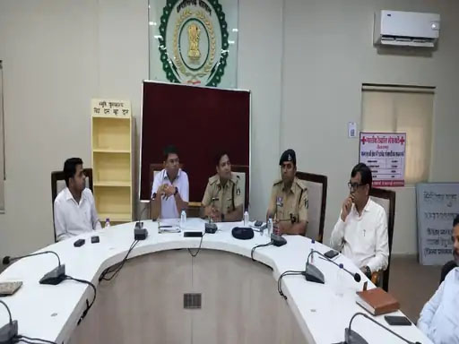  गणेश उत्सव को लेकर जिला प्रशासन ने जारी की गाइडलाइन… एनजीटी और शासन के दिशा-निर्देशों का पालन जरूरी, CCTV कैमरा अनिवार्य सहित इन नियमों का करना होगा पालन…