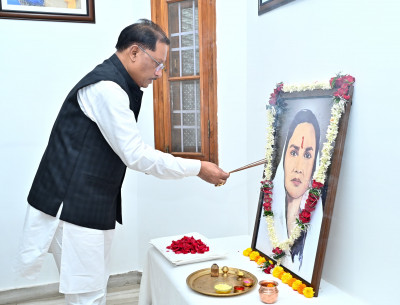 रायपुर : मुख्यमंत्री श्री साय ने छत्तीसगढ़ की पहली महिला सांसद मिनीमाता की पुण्यतिथि पर उनके अविस्मरणीय योगदान को किया नमन