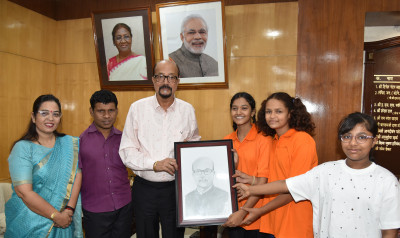 रायपुर : राज्यपाल श्री डेका से कोपलवाणी विशेष स्कूल के बच्चों ने की मुलाकात