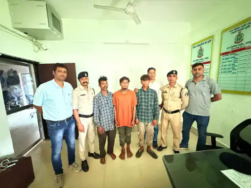 जेल से फरार हुए 3 आरोपी पकड़ाए…चौथे की तलाश जारी…गर्लफ्रेंड ने की थी जेल से भगाने में मदद…