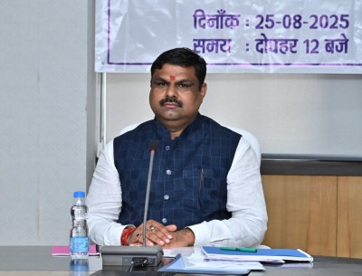 रायपुर : शिक्षा विभाग के अधिकारी शिक्षण कार्य को सर्वोच्च प्राथमिकता दें : मंत्री श्री गजेन्द्र यादव