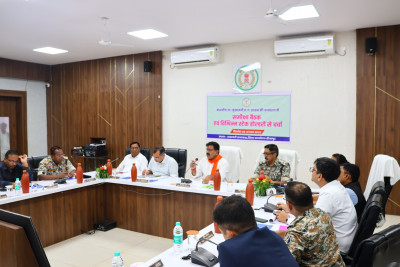 रायपुर : लघु वनोपज के संग्रहण, प्रसंस्करण एवं विपणन हेतु कार्ययोजना बनाकर ग्रामीणों के आजिविका को बढ़ाये-उपमुख्यमंत्री श्री विजय शर्मा