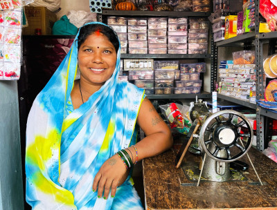 रायपुर : महतारी वंदन योजना से सरोज बनी आत्मनिर्भर, इस वर्ष तीज का पर्व बना खास