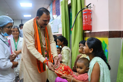 रायपुर : स्वास्थ्य मंत्री श्री श्याम बिहारी जायसवाल ने बीजापुर में औचक निरीक्षणों से जांची विभागीय काम की हकीकत