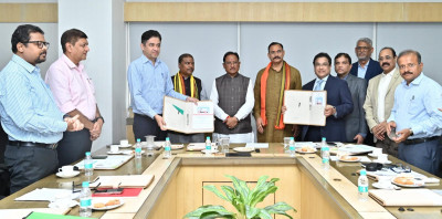 रायपुर : मुख्यमंत्री विष्णुदेव साय का संकल्प: आदिवासी अंचलों सहित सभी नागरिकों तक पहुँचे विश्वस्तरीय स्वास्थ्य सुविधा