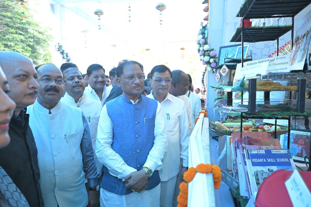 बालको ने मुख्यंमत्री के कोरबा आगमन पर लगाया स्टॉल*