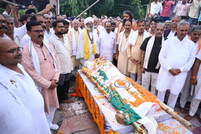 रायपुर : मदकू द्वीप क्षेत्र के विकास के शिल्पी शांताराम को दी गई श्रद्धांजलि