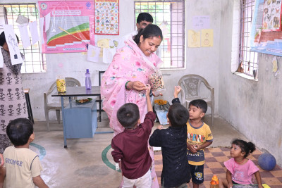 रायपुर : महिला एवं बाल विकास मंत्री श्रीमती राजवाड़े सरगुजा संभाग के दौरे पर