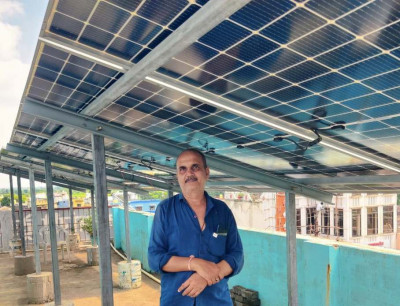 रायपुर : पीएम सूर्य घर योजना से बेमेतरा के संजय तिवारी बने ऊर्जा उत्पादक