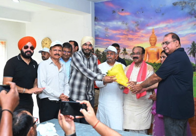 रायपुर : उप मुख्यमंत्री श्री अरुण साव और अधिकारियों ने किया श्रमदान