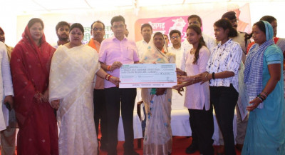 रायपुर : स्वस्थ श्रमिक ही सशक्त समाज का आधार-राजस्व मंत्री श्री टंक राम वर्मा