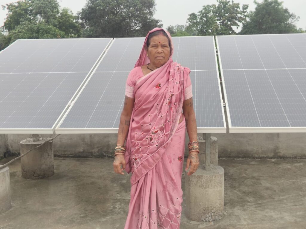 रायपुर : पीएम सूर्यघर मुफ्त बिजली योजना से उर्मिला हुई बिजली के लिए आत्मनिर्भर, बढ़ी घरेलू बचत