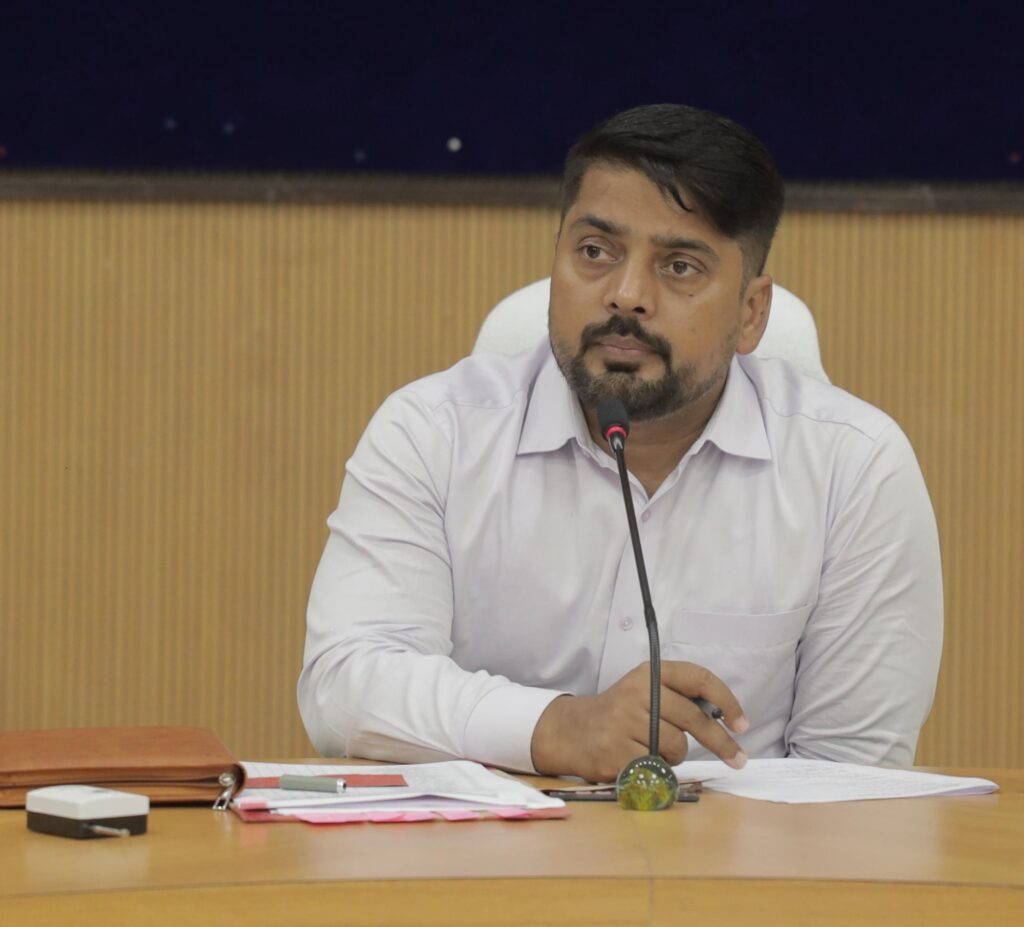 कलेक्ट्रेट सभाकक्ष में समय सीमा की बैठक हुई आयोजित