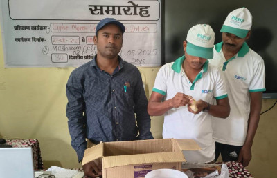 रायपुर : आत्मसमर्पित माओवादियों ने थामी तरक्की की डोर : बीजापुर के 32 पूर्व माओवादियों ने सीखा कुक्कुटपालन और बकरीपालन का गुर