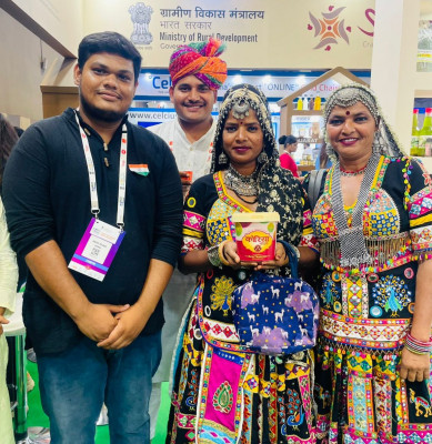 रायपुर : दिल्ली पहुंचा कोरिया का स्वाद : देश की राजधानी में कोरिया के ’अमृत मोदक’ और ‘अमृत अचार’ का भारी मांग