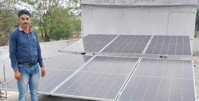 रायपुर : अब घर में चमक रही सौर रोशनी, बिजली उपभोक्ता से ऊर्जादाता बने सेवकराम